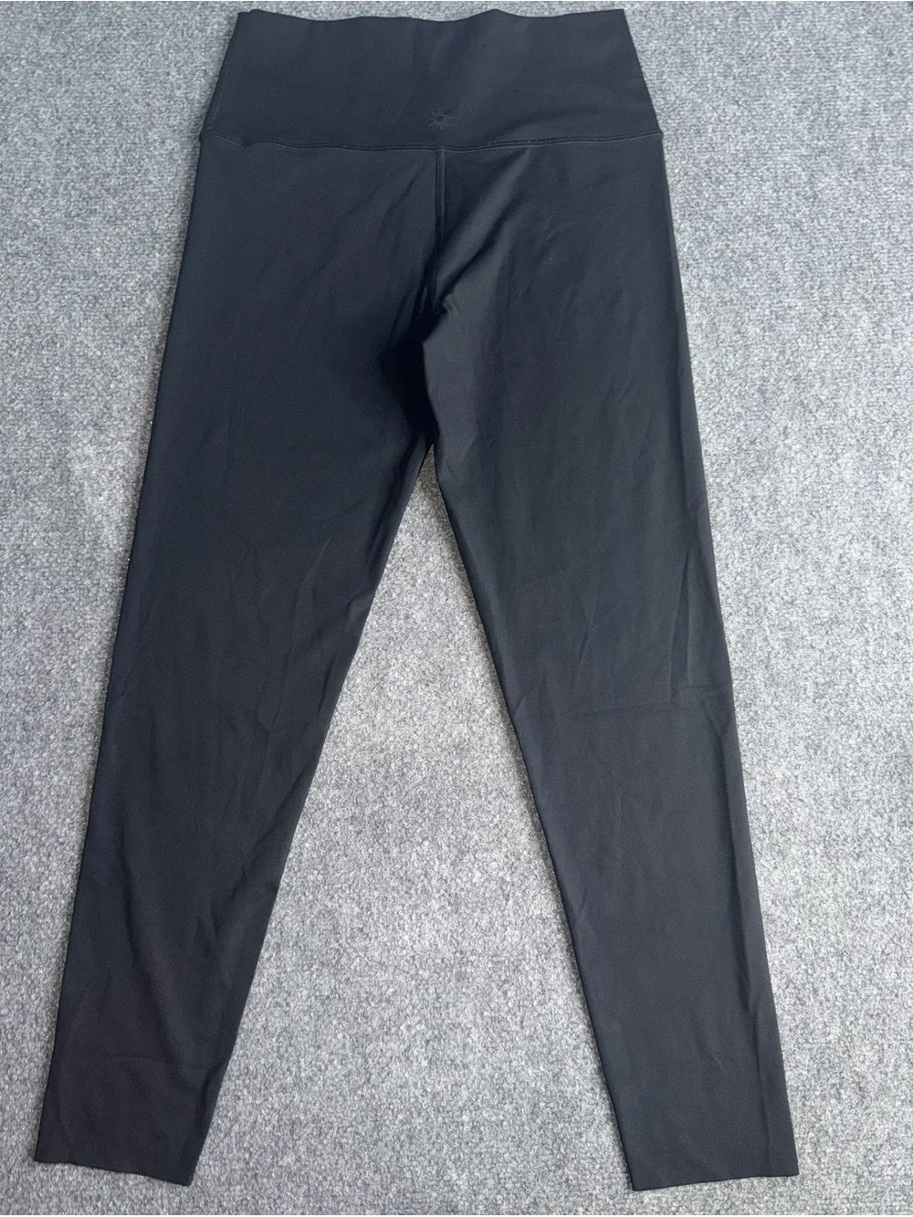 Offline by Aerie Black High-Rise Leggings - Picture 5 of 10